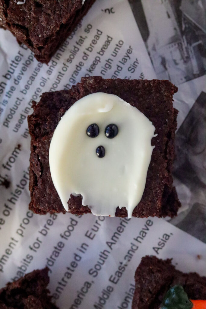 Brownie with a ghost on top