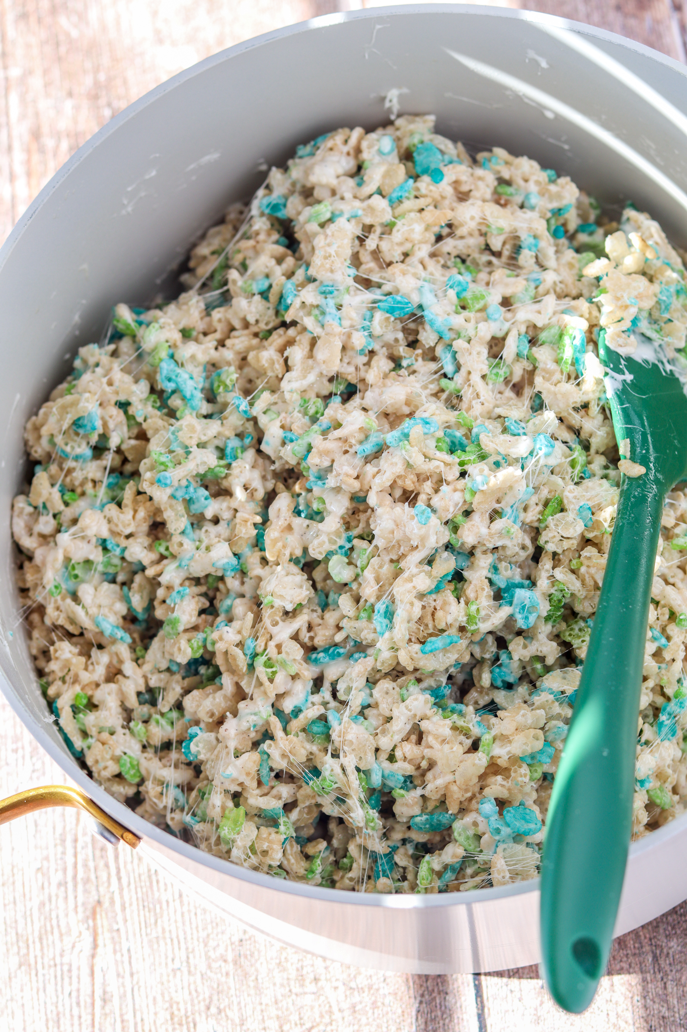 rice kripsies added into marshmallow mixture