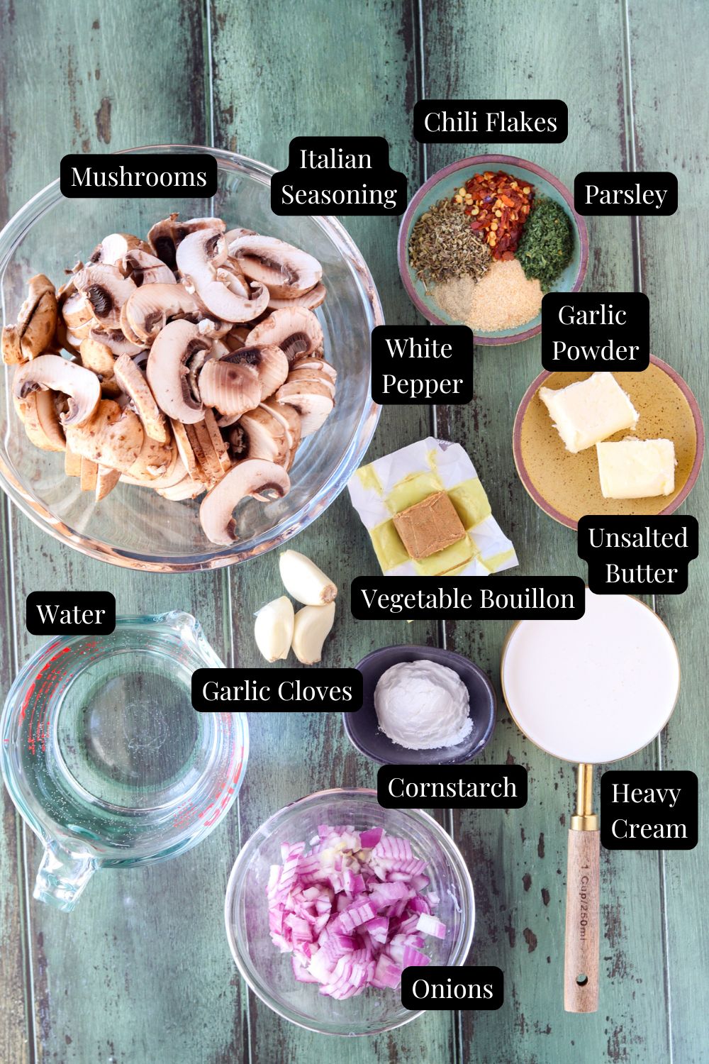 ingredients to make creamy mushroom sauce