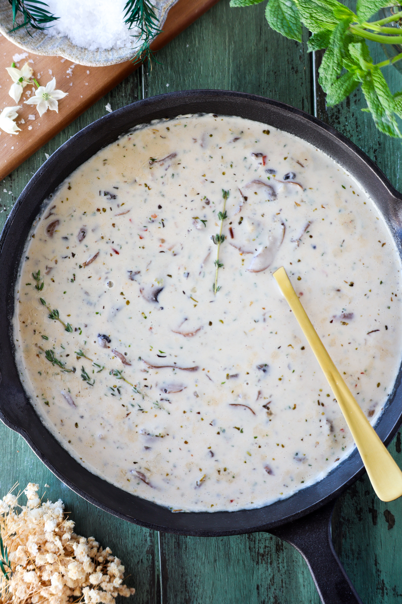 vegetarian creamy mushroom sauce