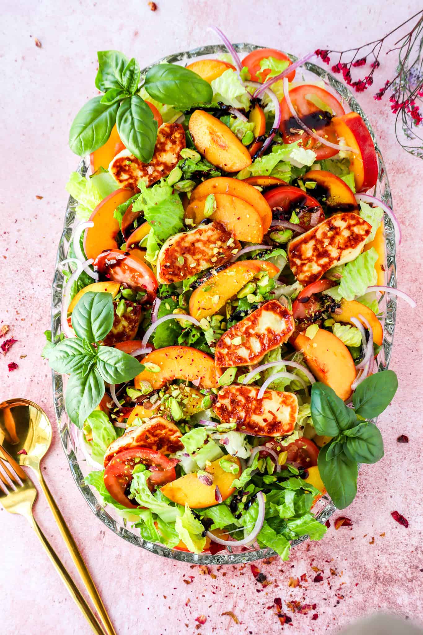 grilled halloumi and peach salad with balsamic glaze